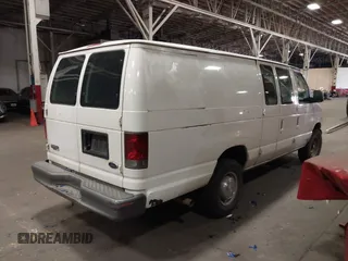 2004 Ford Econoline Cargo Recreational with VIN 1FTSS34L44HB32212, listed as a IAAI auction lot 40045229 with 326,657 mi miles and . Bid and sale history available at carsss.com. Image 4.