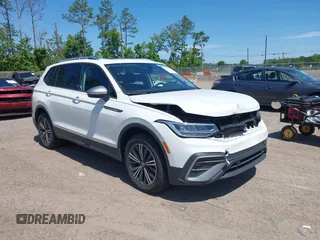 2024 Volkswagen Tiguan with VIN 3VVTB7AX9RM217926, listed as a IAAI auction lot 42339057 with 8,233 mi miles and . Bid and sale history available at DreamBid. Image 1.