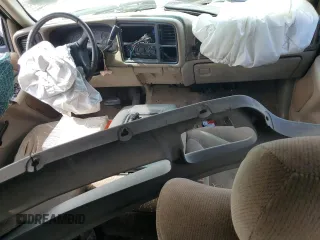 2002 GMC Yukon SLE z VIN 1GKEC13V62R189525, wystawiony jako Copart lot #55197575 z przebiegiem Nie podano mil oraz Szkoda całkowita • Salvage title. Historia ofert i sprzedaży dostępna na DreamBid. Obrazek 8.