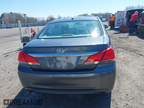 2012 Toyota Avalon z VIN 4T1BK3DB3CU440836, wystawiony jako IAAI lot #41816750 z przebiegiem 149 593 mil mil oraz . Historia ofert i sprzedaży dostępna na DreamBid. Obrazek 16.