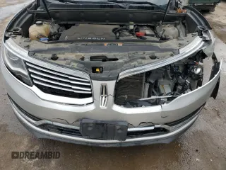 2016 Lincoln MKX Reserve z VIN 2LMTJ8LR5GBL29000, wystawiony jako Copart lot #58273655 z przebiegiem 130 643 mil mil oraz Szkoda całkowita • Salvage title. Historia ofert i sprzedaży dostępna na DreamBid. Obrazek 12.