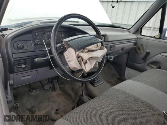1996 Ford F-150 with VIN 1FTEF14Y2TLA02667, listed as a Copart auction lot 49686735 with 143,197 mi miles and Clean title. Bid and sale history available at DreamBid. Image 8.