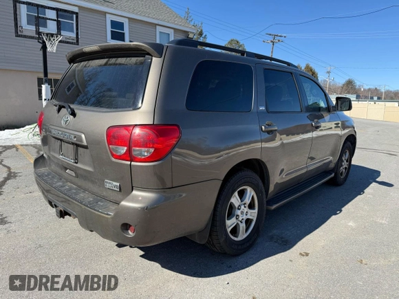 2010 Toyota Sequoia SR5 with VIN 5TDBY5G15AS029778, listed as a Copart auction lot 51015215 with 284,352 mi miles and Clean Title. Bid and sale history available at carsss.com. Image 4.