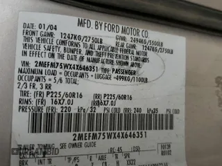 2004 Mercury Grand Marquis LS Premium z VIN 2MEFM75WX4X646351, wystawiony jako Copart lot #56770455 z przebiegiem 190 988 mil mil oraz Szkoda całkowita • Salvage title. Historia ofert i sprzedaży dostępna na DreamBid. Obrazek 13.