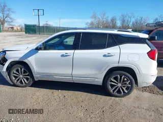 2019 GMC Terrain Denali z VIN 3GKALXEX6KL364654, wystawiony jako IAAI lot #41671998 z przebiegiem 78 568 mil mil oraz . Historia ofert i sprzedaży dostępna na DreamBid. Obrazek 15.