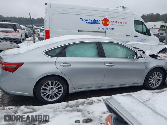 2016 Toyota Avalon XLE Premium z VIN 4T1BD1EB0GU049999, wystawiony jako IAAI lot #41624589 z przebiegiem 61 785 mil mil oraz . Historia ofert i sprzedaży dostępna na DreamBid. Obrazek 12.