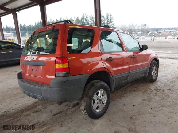 2007 Ford Escape XLS with VIN 1FMYU92Z27KA84677, listed as a IAAI auction lot 41632614 with 1 mi miles. Bid and sale history available at carsss.com. Image 4.