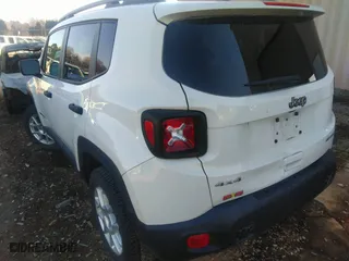 2020 Jeep Renegade Sport with VIN ZACNJBAB1LPL03878, listed as a IAAI auction lot 41491053 with 91,623 mi miles. Bid and sale history available at carsss.com. Image 3.