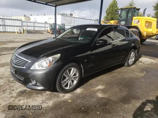 2015 Infiniti Q40 with VIN JN1CV6AR7FM524071, listed as a Copart auction lot 82866294 with 102,447 mi miles and Salvage Title. Bid and sale history available at carsss.com. Image 1.