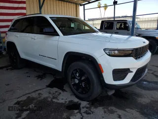 2024 Jeep Grand Cherokee Altitude with VIN 1C4RJGAG4R8550874, listed as a Copart auction lot 57902725 with 26,703 mi miles and Clean title. Bid and sale history available at DreamBid. Image 4.