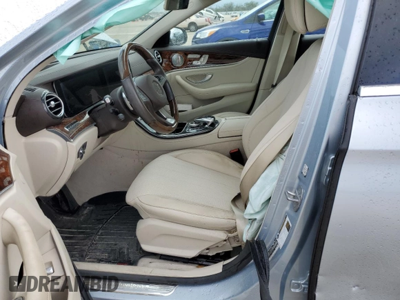 2017 Mercedes-Benz E-Class E 300 Luxury with VIN WDDZF4JB3HA114924, listed as a Copart auction lot 39983293 with 39,530 mi miles. Bid and sale history available at carsss.com. Image 7.