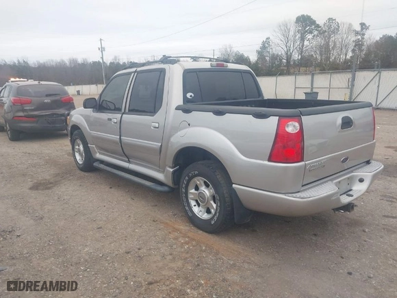 2004 Ford Explorer Sport Trac XLS with VIN 1FMZU67K74UC35107, listed as a IAAI auction lot 41547894 with 249,341 mi miles. Bid and sale history available at carsss.com. Image 3.