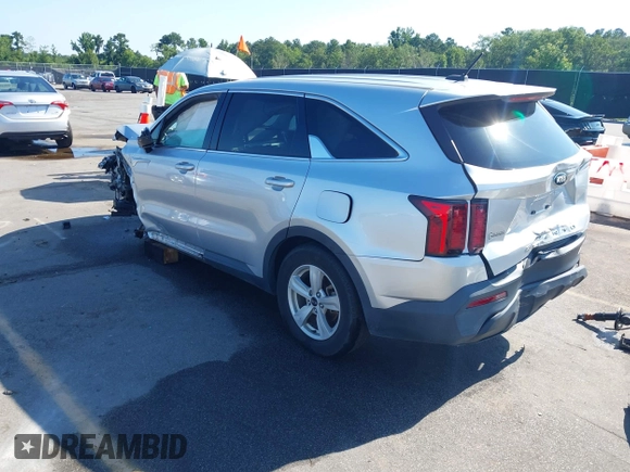 2021 Kia Sorento LX with VIN 5XYRG4LC2MG021724, listed as a IAAI auction lot 42548408 with 162,334 mi miles and . Bid and sale history available at DreamBid. Image 3.