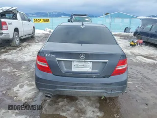 2014 Mercedes-Benz C 250 Sport с VIN WDDGF4HBXEG200415, выставлен на аукционе IAAI как лот 41648762 с пробегом 108 702 миль миль и . История ставок и продаж доступна на DreamBid. Изображение 17.