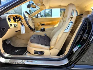 2010 Bentley Continental GT z VIN SCBDP3ZA9AC062XXX, wystawiony jako Copart lot #59625855 z przebiegiem 12 818 mil mil oraz Czysty tytuł • Clean title. Historia ofert i sprzedaży dostępna na DreamBid. Obrazek 5.