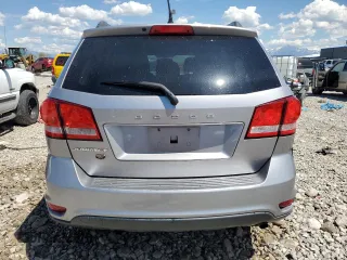 2017 Dodge Journey SXT with VIN 3C4PDCBB9HT522532, listed as a Copart auction lot 55886535 with 201,594 mi miles and Salvage title. Bid and sale history available at DreamBid. Image 6.