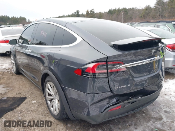 2016 Tesla Model X 70D z VIN 5YJXCAE2XGF014165, wystawiony jako IAAI lot #41474490 z przebiegiem 112 967 mil mil oraz . Historia ofert i sprzedaży dostępna na DreamBid. Obrazek 13.