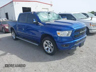 2019 Ram 1500 Big Horn z VIN 1C6RREFT5KN601395, wystawiony jako IAAI lot #41918569 z przebiegiem 77 405 mil mil oraz . Historia ofert i sprzedaży dostępna na DreamBid. Obrazek 1.