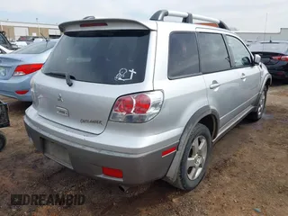 2003 Mitsubishi Outlander XLS with VIN JA4LX41G93U022114, listed as a IAAI auction lot 41776928 with 334,774 mi miles. Bid and sale history available at carsss.com. Image 4.