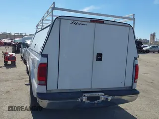 2001 Ford Super Duty F-250 XL with VIN 1FTNX20S11EA60775, listed as a IAAI auction lot 41631692 with 151,485 mi miles. Bid and sale history available at carsss.com. Image 16.