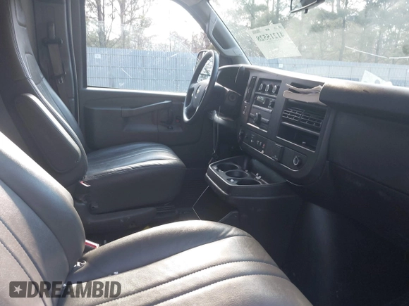 2020 Chevrolet Express Cargo with VIN 1GCWGAFPXL1145075, listed as a IAAI auction lot 41215528 with 115,466 mi miles and . Bid and sale history available at DreamBid. Image 5.