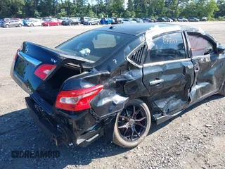 2018 Nissan Sentra SV z VIN 3N1AB7AP8JL628303, wystawiony jako IAAI lot #40085310 z przebiegiem 22 927 mil mil oraz . Historia ofert i sprzedaży dostępna na DreamBid. Obrazek 6.