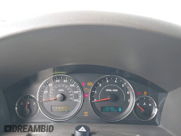 2006 Jeep Commander с VIN 1J8HG48NX6C357935, выставлен на аукционе IAAI как лот 42121109 с пробегом 166 951 миль миль и . История ставок и продаж доступна на DreamBid. Изображение 7.