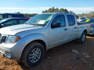 2015 Nissan Frontier SV z VIN 1N6AD0FR0FN711897, wystawiony jako IAAI lot #41586254 z przebiegiem 106 326 mil mil oraz . Historia ofert i sprzedaży dostępna na DreamBid. Obrazek 14.