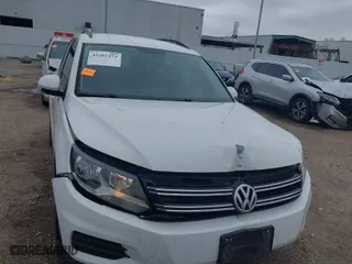 2017 Volkswagen Tiguan S with VIN WVGAV7AX1HK044949, listed as a IAAI auction lot 41592373 with 73,896 mi miles. Bid and sale history available at carsss.com. Image 12.