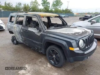 2014 Jeep Patriot Latitude с VIN 1C4NJRFB9ED760590, выставлен на аукционе IAAI как лот 42307796 с пробегом Не указан миль и . История ставок и продаж доступна на DreamBid. Изображение 6.