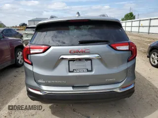 2024 GMC Terrain SLT z VIN 3GKALVEG5RL224500, wystawiony jako Copart lot #57138525 z przebiegiem 6 152 mil mil oraz Czysty tytuł • Clean title. Historia ofert i sprzedaży dostępna na DreamBid. Obrazek 6.