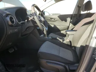 2021 Hyundai Kona SE z VIN KM8K1CAA9MU704738, wystawiony jako Copart lot #52804605 z przebiegiem 69 525 mil mil oraz Szkoda całkowita • Salvage title. Historia ofert i sprzedaży dostępna na DreamBid. Obrazek 7.