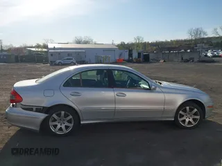 2008 Mercedes-Benz E 350 Luxury with VIN WDBUF87X58B338817, listed as a IAAI auction lot 42092896 with 164,254 mi miles and . Bid and sale history available at carsss.com. Image 13.