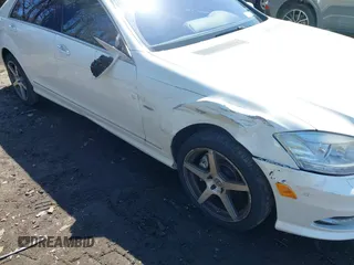 2012 Mercedes-Benz S 550 with VIN WDDNG9EB9CA463453, listed as a IAAI auction lot 41980960 with 84,579 mi miles and . Bid and sale history available at DreamBid. Image 6.