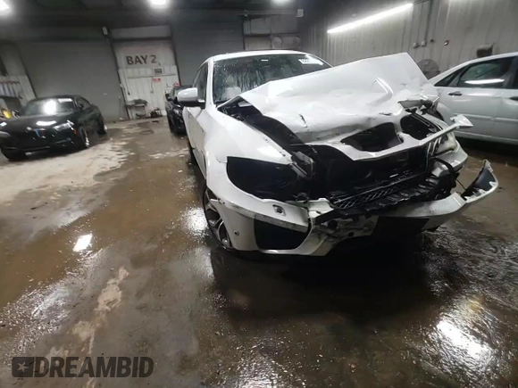 2013 BMW X6 xDrive50i z VIN 5UXFG8C53DL591536, wystawiony jako Copart lot #82219394 z przebiegiem 191 439 mil mil oraz Szkoda całkowita • Salvage title. Historia ofert i sprzedaży dostępna na DreamBid. Obrazek 13.