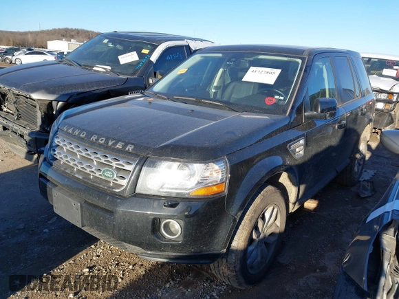 2013 Land Rover LR2 z VIN SALFR2BGXDH332517, wystawiony jako IAAI lot #41727805 z przebiegiem 87 609 mil mil oraz . Historia ofert i sprzedaży dostępna na DreamBid. Obrazek 2.