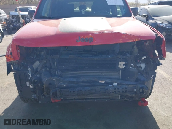 2019 Jeep Renegade Trailhawk with VIN ZACNJBC19KPK09606, listed as a IAAI auction lot 42002002 with 25,646 mi miles and . Bid and sale history available at DreamBid. Image 6.