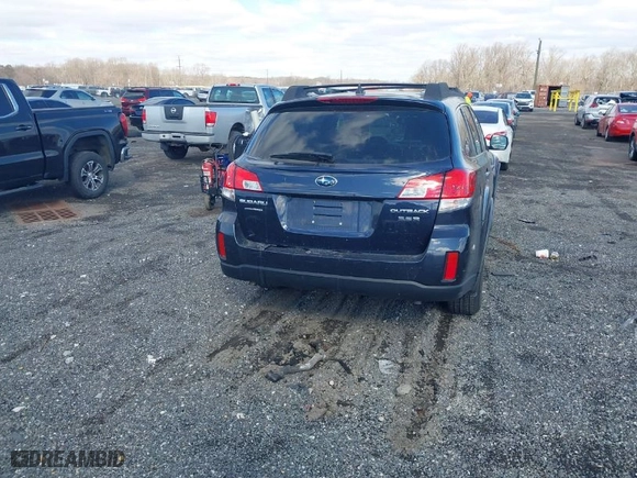 2014 Subaru Outback 3.6R Limited with VIN 4S4BRDPC7E2281601, listed as a IAAI auction lot 41632389 with 99,057 mi miles. Bid and sale history available at carsss.com. Image 17.