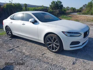 2018 Volvo S90 Momentum z VIN LVY992MK6JP031811, wystawiony jako IAAI lot #42301680 z przebiegiem Nie podano mil oraz . Historia ofert i sprzedaży dostępna na DreamBid. Obrazek 1.