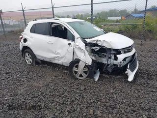 2020 Chevrolet Trax LT with VIN 3GNCJPSB9LL155372, listed as a IAAI auction lot 42357337 with 71,445 mi miles and . Bid and sale history available at DreamBid. Image 1.