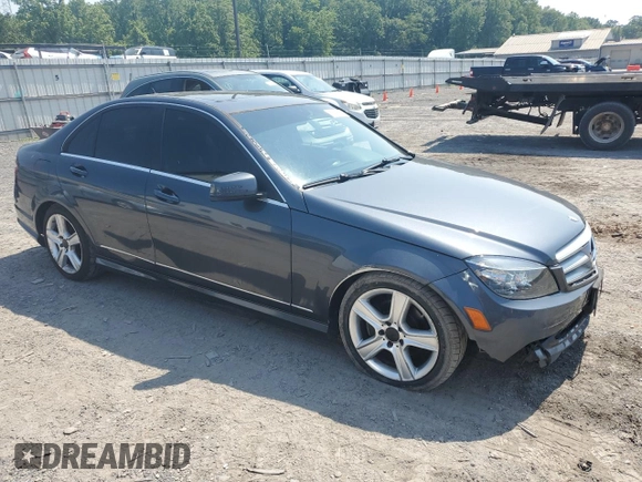 2011 Mercedes-Benz C 300 Sport z VIN WDDGF8BB2BR167037, wystawiony jako Copart lot #59541975 z przebiegiem 184 858 mil mil oraz Szkoda całkowita • Salvage title. Historia ofert i sprzedaży dostępna na DreamBid. Obrazek 4.
