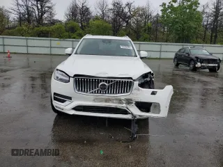 2024 Volvo XC90 Ultimate Bright Theme z VIN YV4062JF7R1174150, wystawiony jako Copart lot #56488085 z przebiegiem 11 777 mil mil oraz Szkoda całkowita • Salvage title. Historia ofert i sprzedaży dostępna na DreamBid. Obrazek 5.