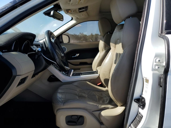 2012 Land Rover Range Rover Evoque Pure Premium with VIN SALVR2BG2CH614807, listed as a Copart auction lot 82438974 with 106,492 mi miles and Salvage Title. Bid and sale history available at carsss.com. Image 7.