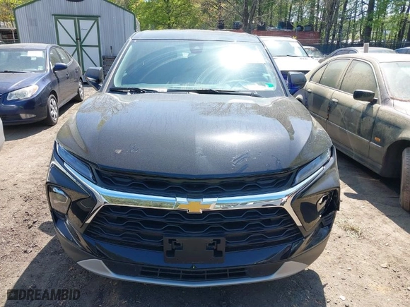 2025 Chevrolet Blazer LT with VIN 3GNKBHR4XSS185166, listed as a IAAI auction lot 42072316 with 170 mi miles. Bid and sale history available at carsss.com. Image 13.