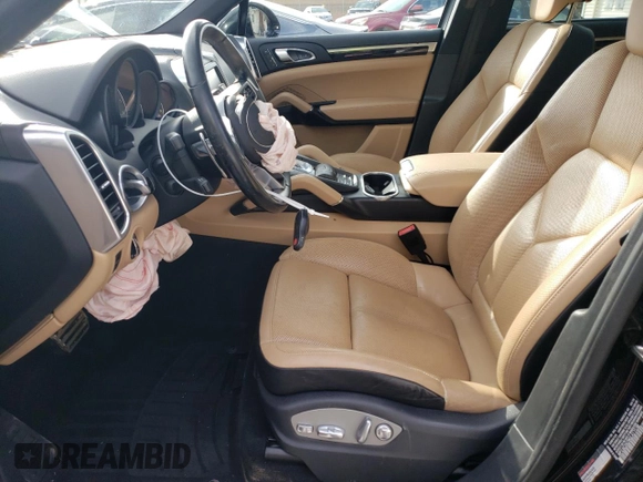 2016 Porsche Cayenne S E-Hybrid z VIN WP1AE2A29GLA17128, wystawiony jako Copart lot #87010884 z przebiegiem 130 895 mil mil oraz Szkoda całkowita • Salvage title. Historia ofert i sprzedaży dostępna na DreamBid. Obrazek 7.