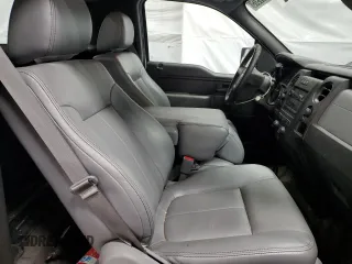 2014 Ford F-150 XL z VIN 1FTMF1EM9EKD54015, wystawiony jako Copart lot #55677975 z przebiegiem 131 815 mil mil oraz Czysty tytuł • Clean title. Historia ofert i sprzedaży dostępna na DreamBid. Obrazek 10.