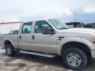 2008 Ford F-250 XL z VIN 1FTSW21R78EB62299, wystawiony jako IAAI lot #42380289 z przebiegiem 101 675 mil mil oraz . Historia ofert i sprzedaży dostępna na DreamBid. Obrazek 13.
