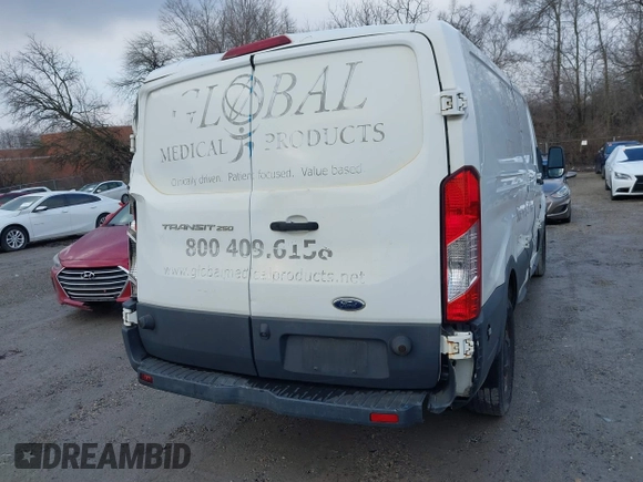 2017 Ford Transit с VIN 1FTYR2ZM5HKA18634, выставлен на аукционе IAAI как лот 41675775 с пробегом 263 278 миль миль и . История ставок и продаж доступна на DreamBid. Изображение 17.