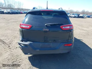 2017 Jeep Cherokee Latitude with VIN 1C4PJMCS3HW509282, listed as a IAAI auction lot 41754510 with 87,305 mi miles. Bid and sale history available at carsss.com. Image 16.