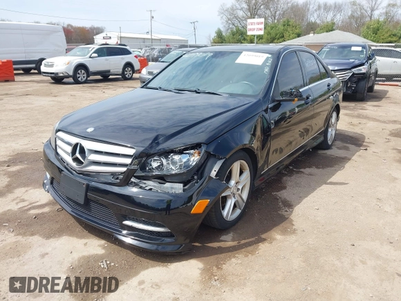2011 Mercedes-Benz C 300 Sport z VIN WDDGF8BB0BR187349, wystawiony jako IAAI lot #42099019 z przebiegiem 152 338 mil mil oraz . Historia ofert i sprzedaży dostępna na DreamBid. Obrazek 6.